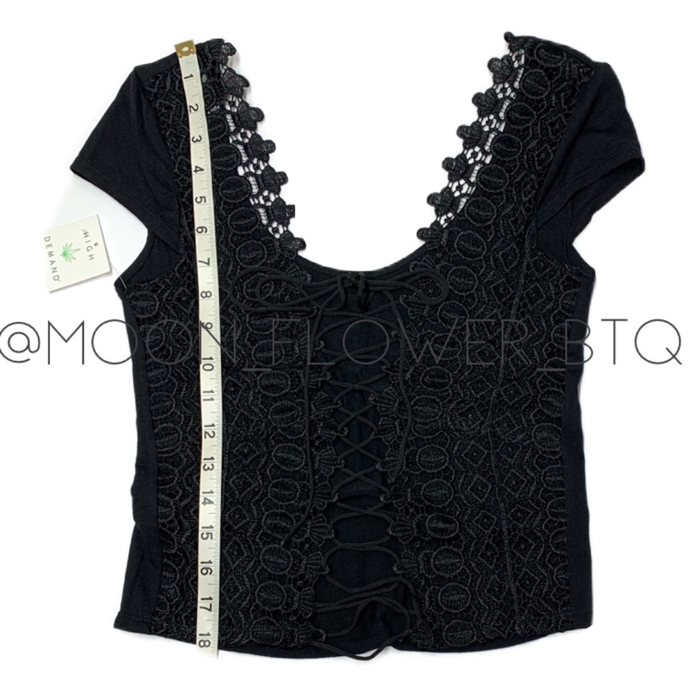 🔴SALE 3/$20🔴 High Demand Women's Knit Jersey Lace-up Back Tee - Picture 11 of 12